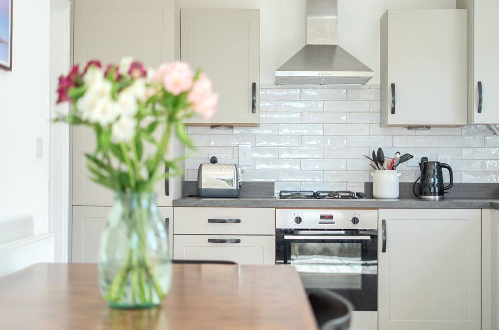 Property photo 2 of 25 1452124-9-69F220c...