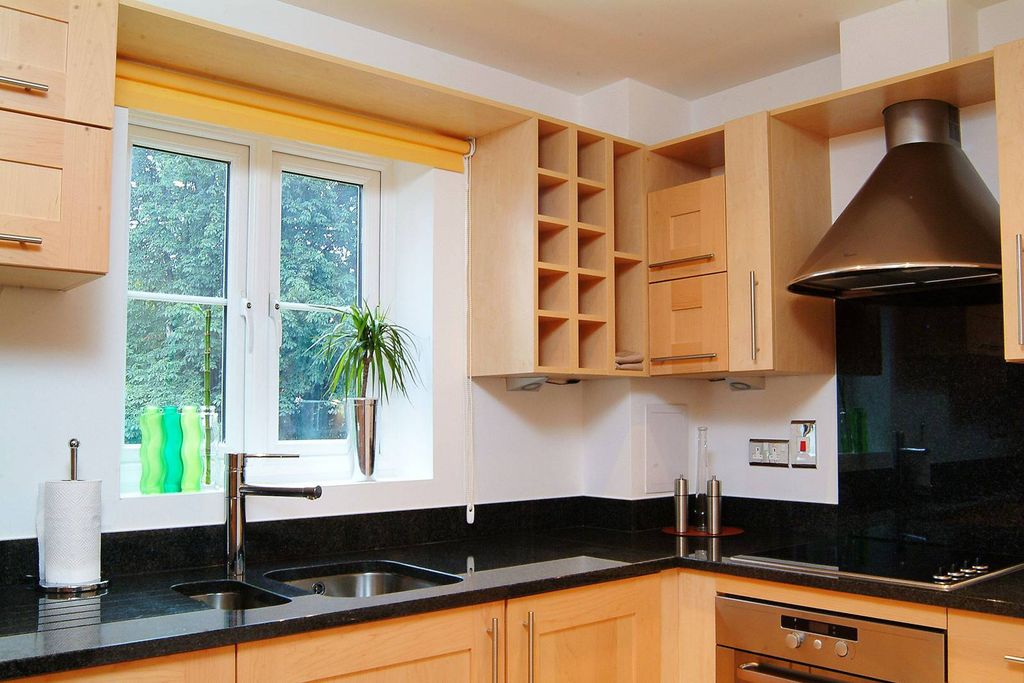 Property photo 3 of 4