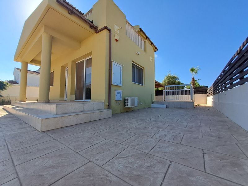 Property photo 1 of 23 Front Of The Villa
