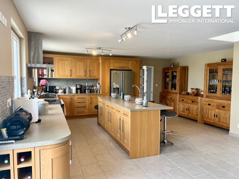 Property photo 2 of 10