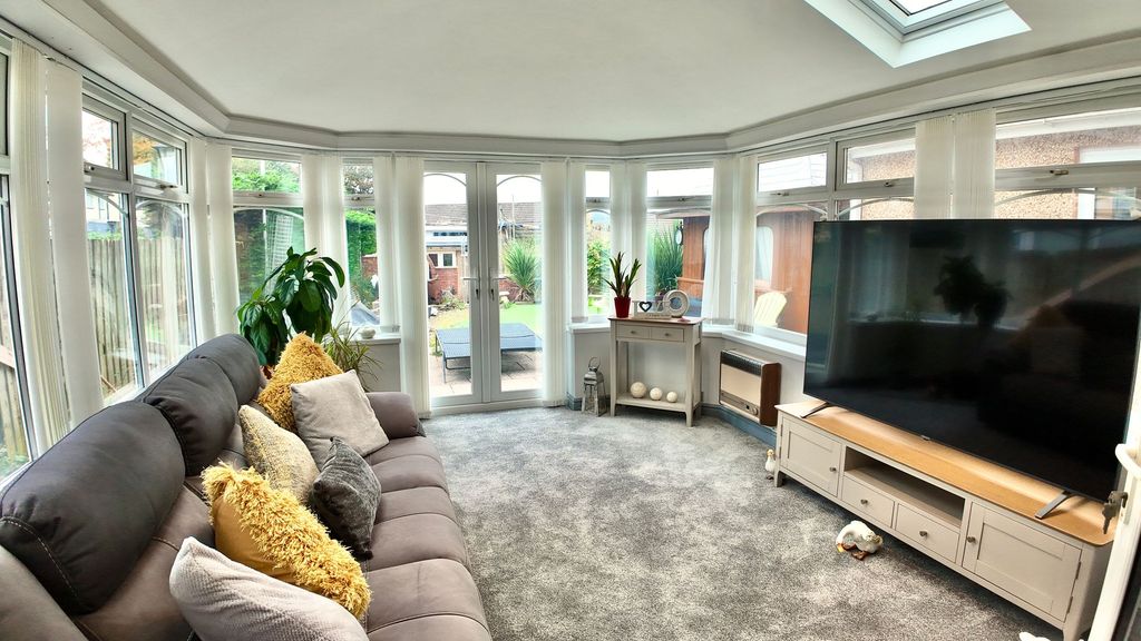 Property photo 3 of 36