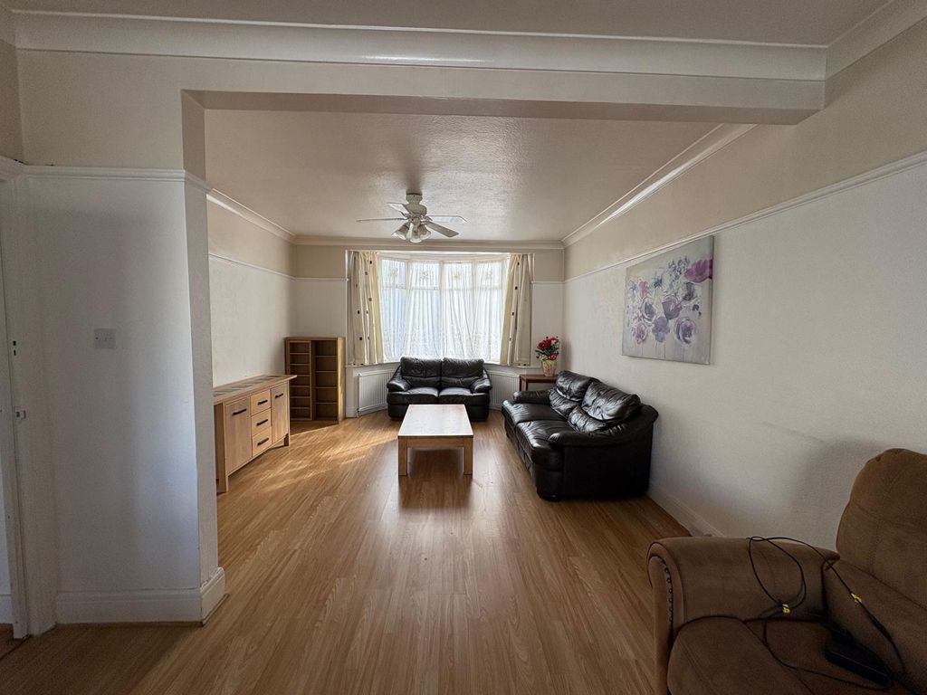 Property photo 2 of 42