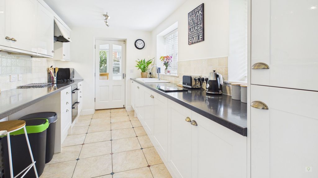 Property photo 3 of 29 Photo 4