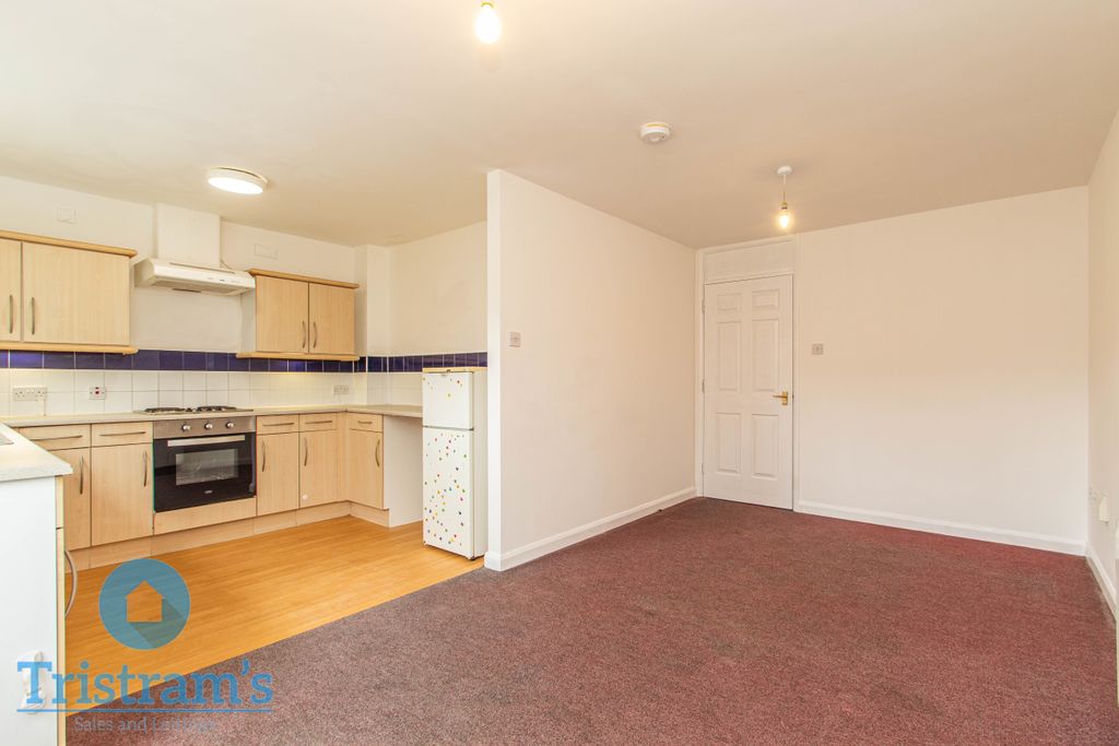 Property photo 3 of 13