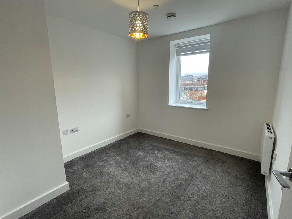 Property photo 3 of 6 Bedroom