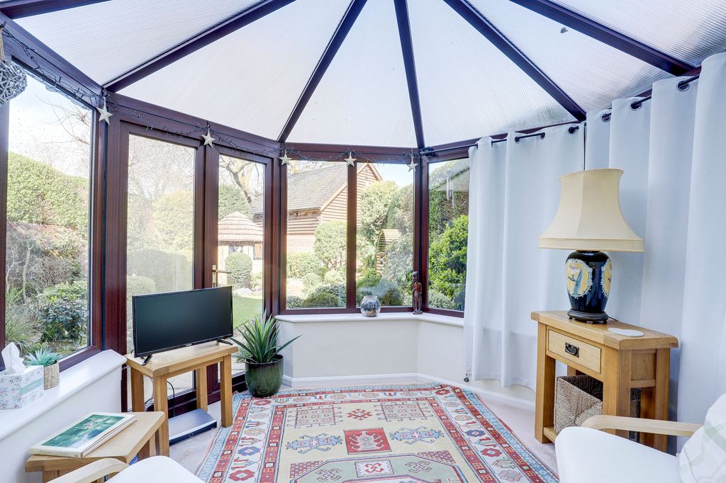 Property photo 3 of 33