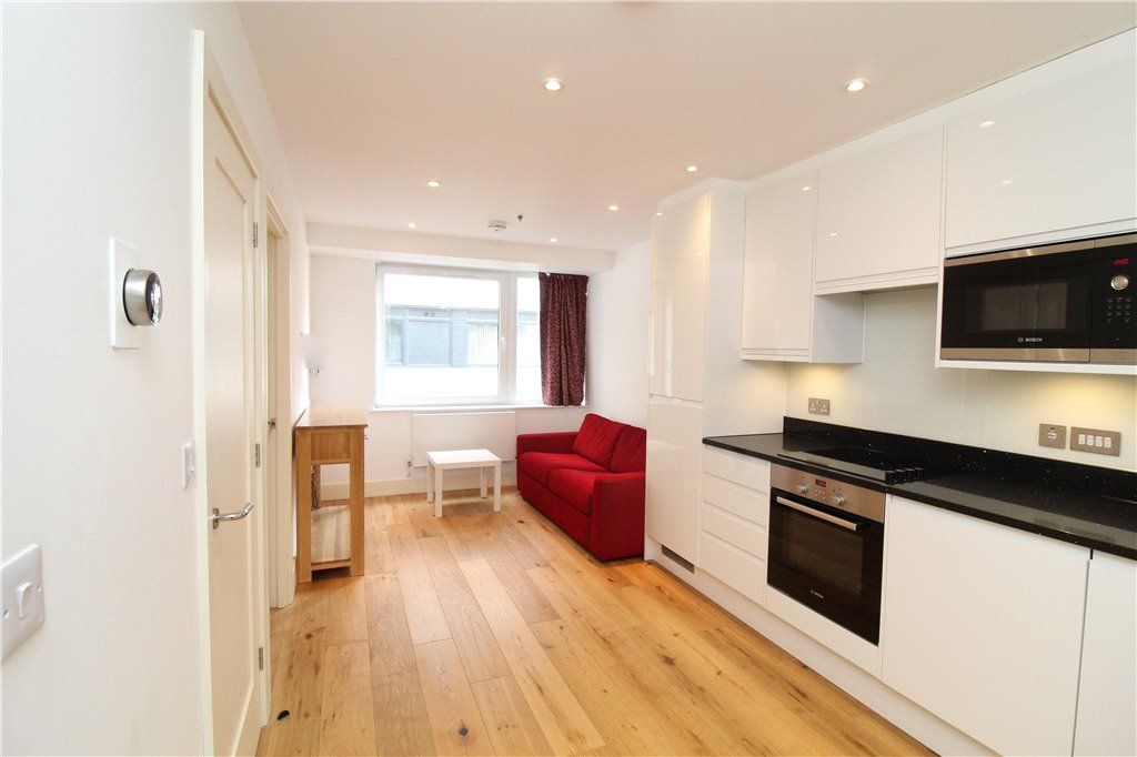 Property photo 2 of 19 Kitchen/Reception