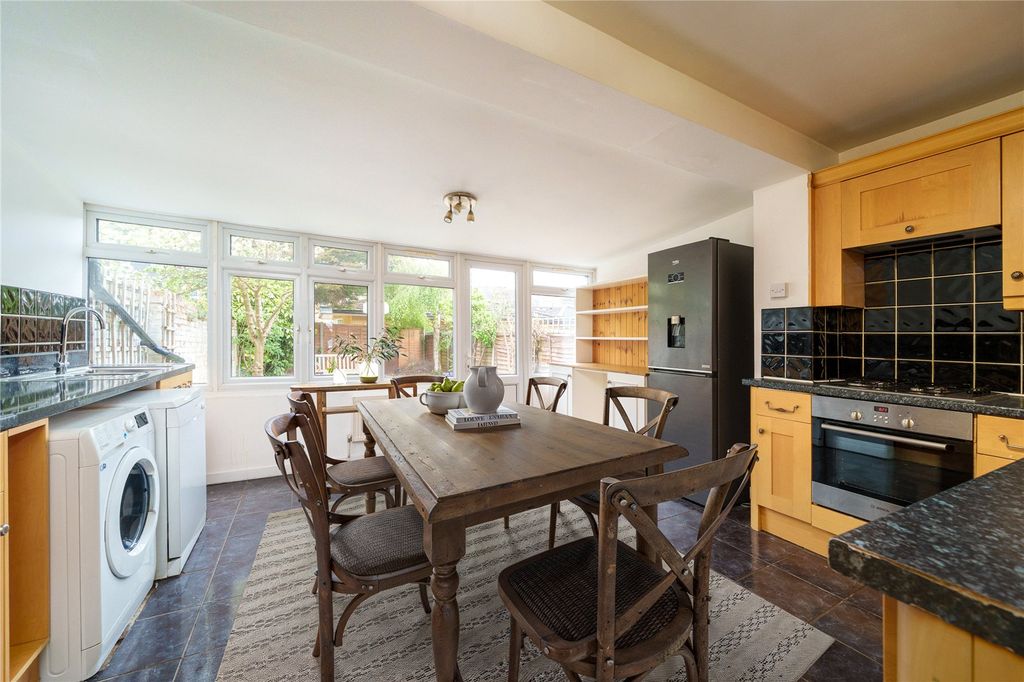 Property photo 2 of 10 Kitchen/Dining