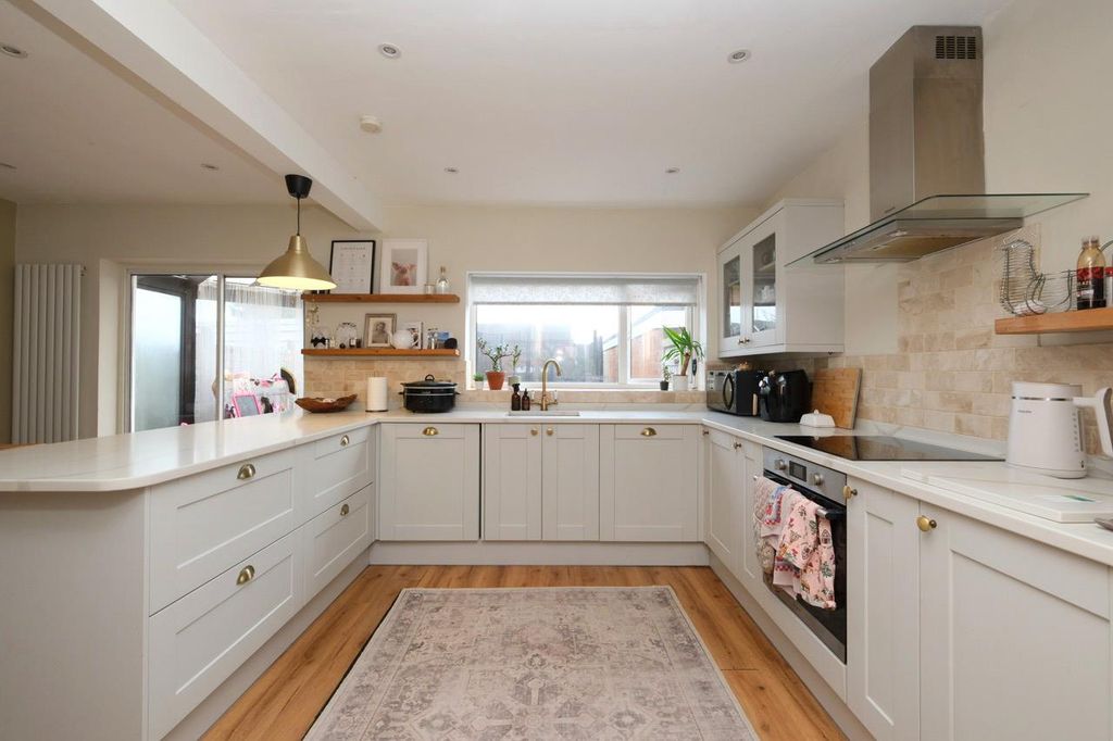 Property photo 2 of 25 Dscf2036 Large.Jpeg