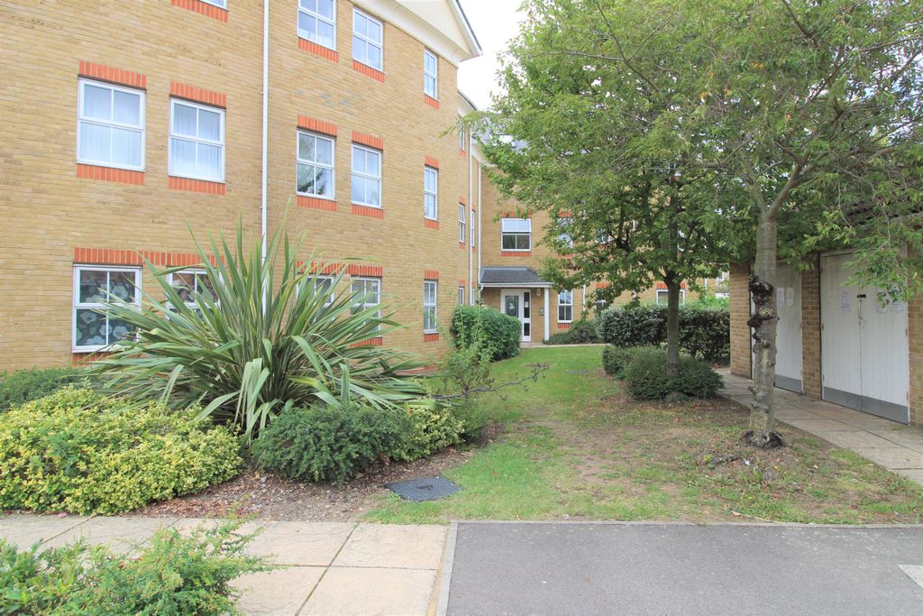 Property photo 1 of 7