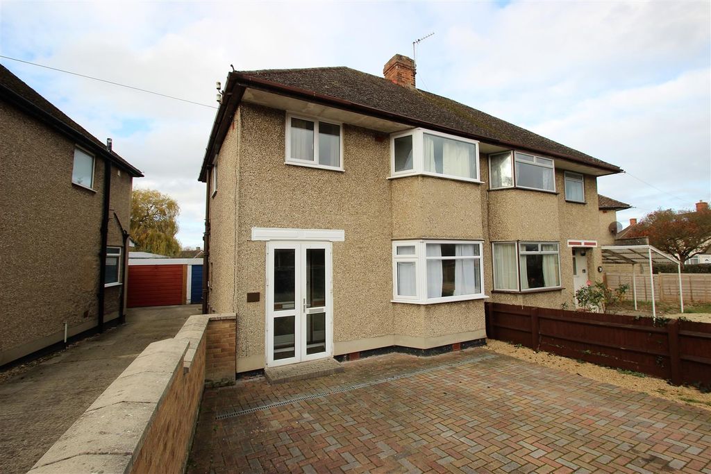 Property photo 1 of 9