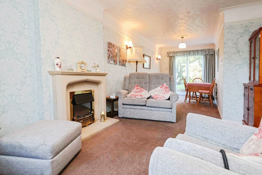 Property photo 2 of 16 Photo