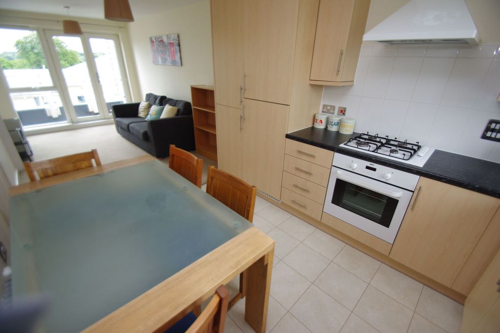 Property photo 3 of 7