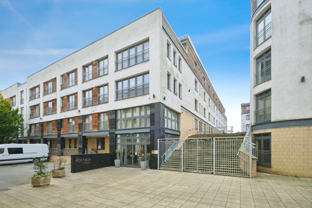 Property photo 2 of 14