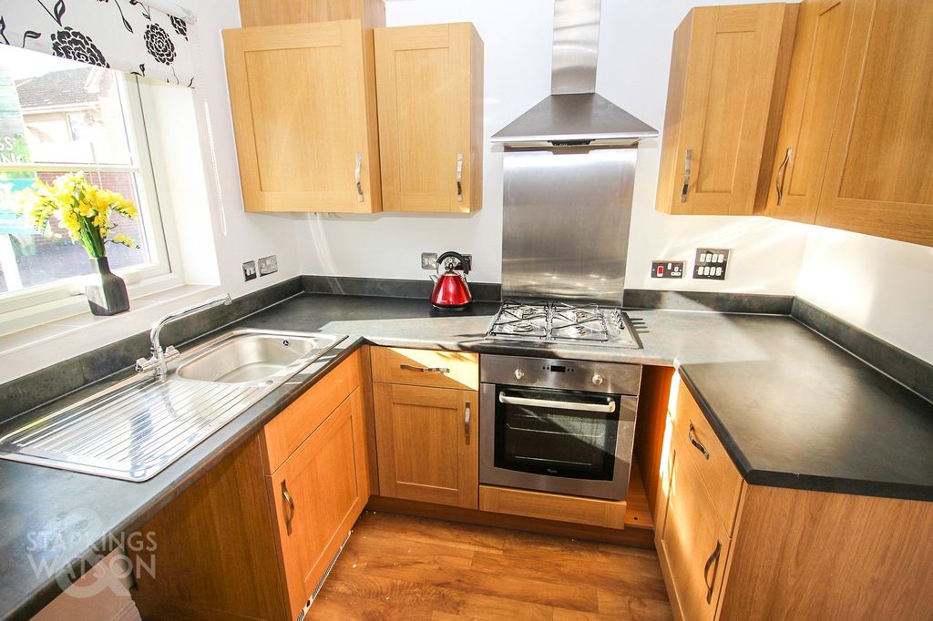 Property photo 2 of 9