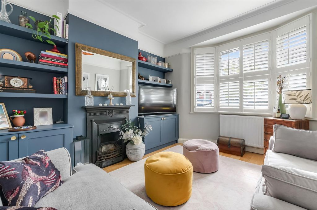 Property photo 2 of 13