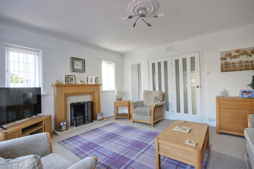 Property photo 2 of 24