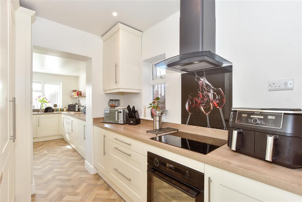 Property photo 1 of 15 Kitchen