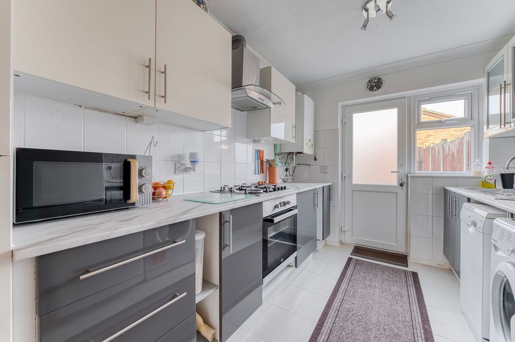 Property photo 3 of 14