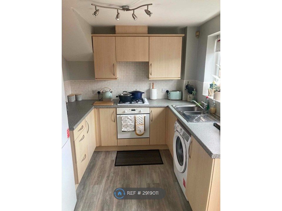 Property photo 3 of 13