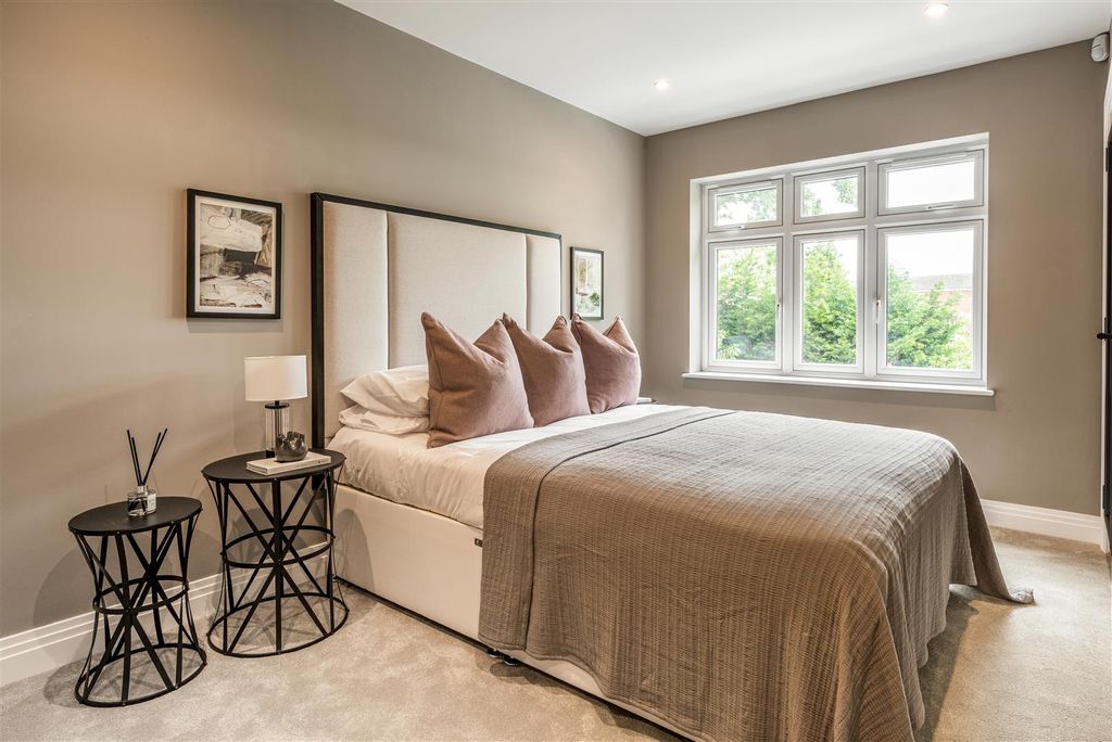 Additional image 33 of 5 bed property for salePlot 4, Chase View, Spring Court Road, Enfield EN2