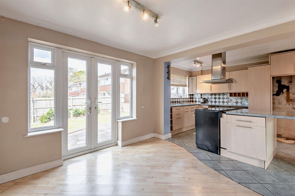 Property photo 3 of 16 Kitchen/Diner