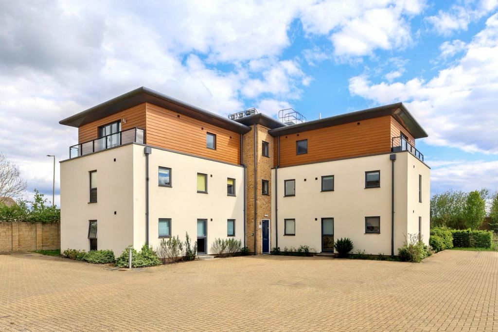 Property photo 1 of 11 Img_2511
