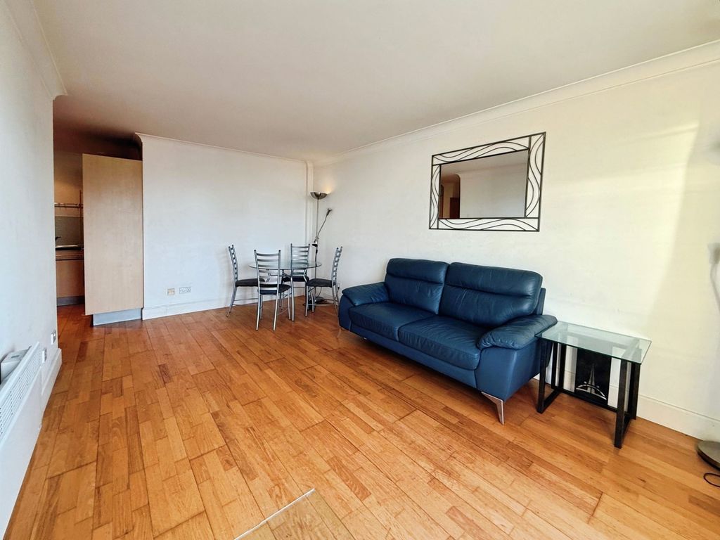 Property photo 2 of 9 Picture No. 14