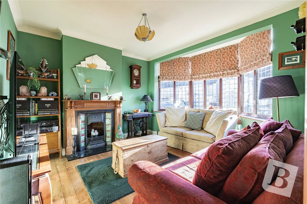 Property photo 2 of 16 Living Room