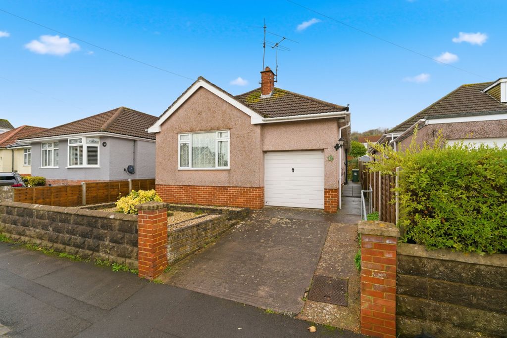 Property photo 2 of 25