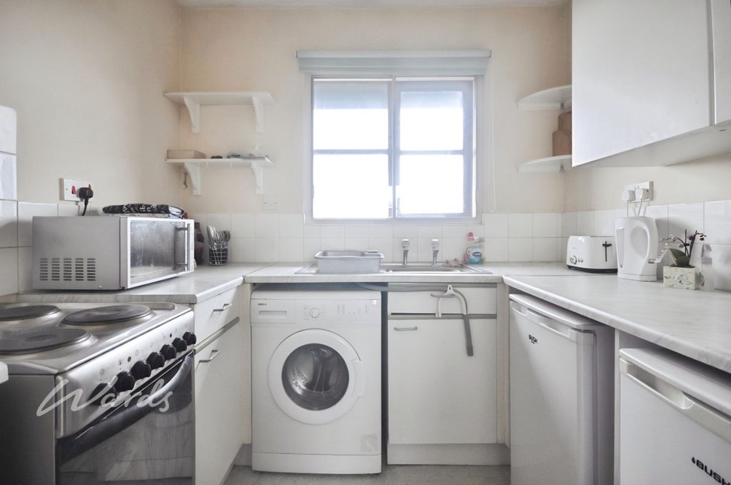 Property photo 3 of 4 Kitchen