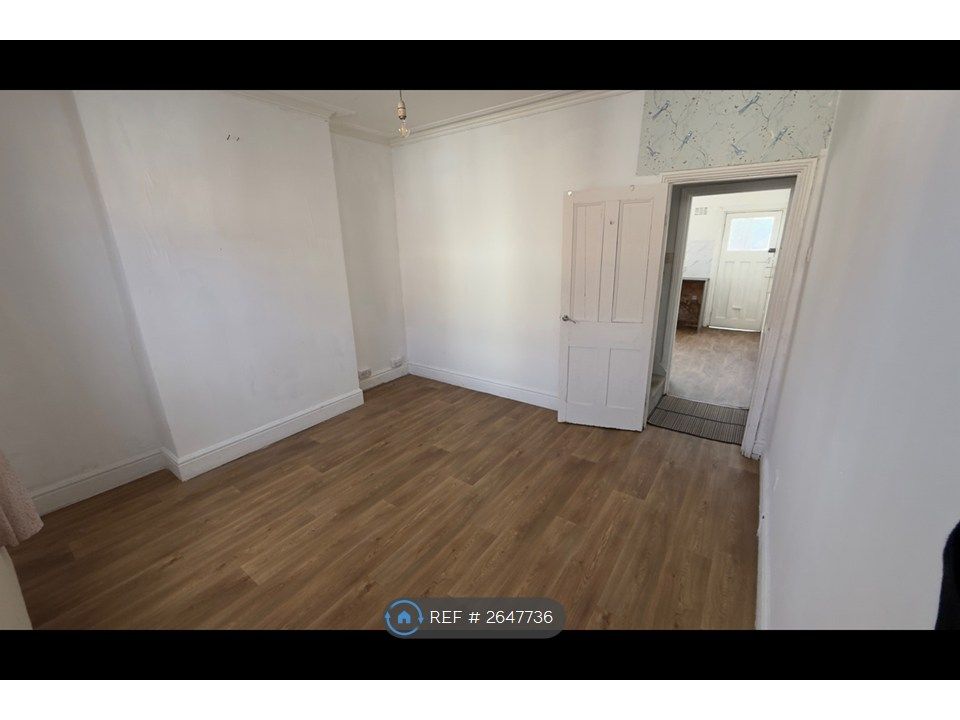 Property photo 2 of 6 Living Room