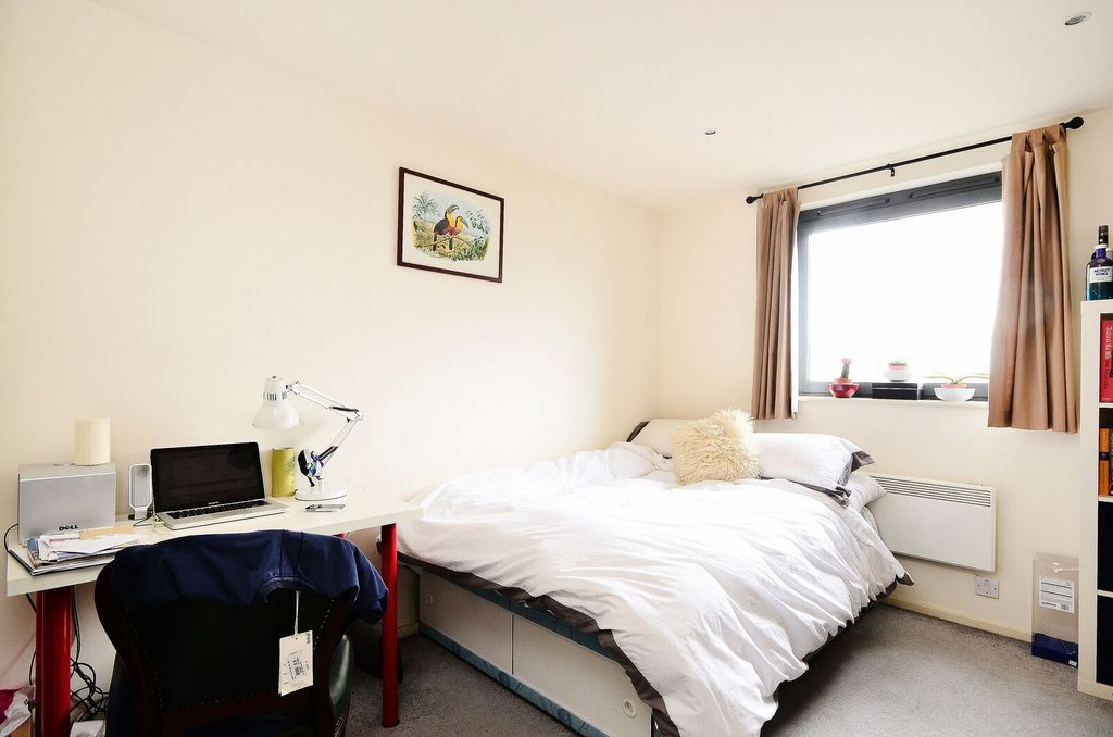 Property photo 2 of 7