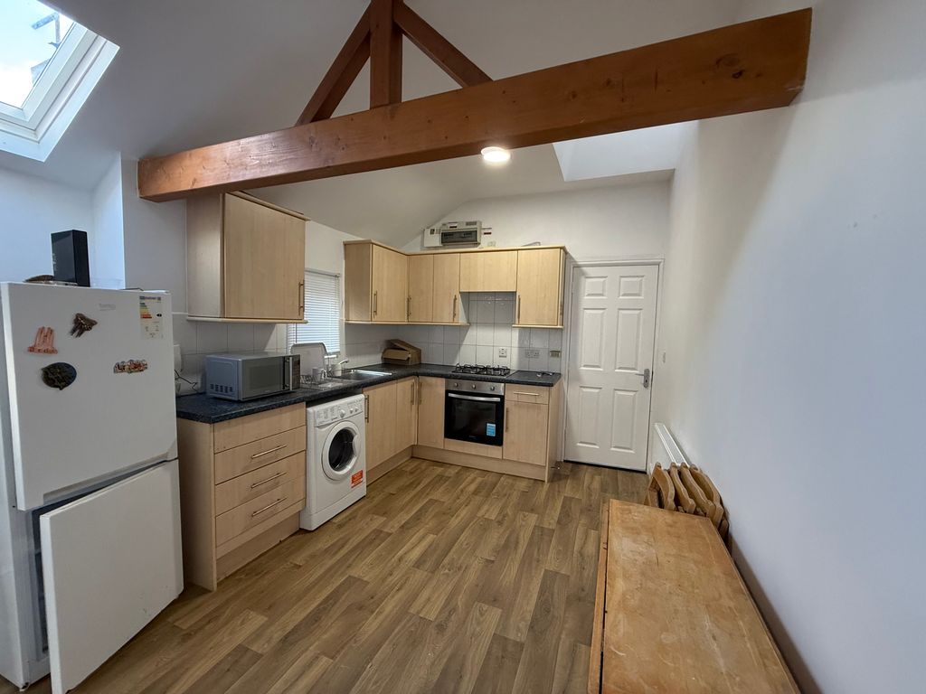 Property photo 2 of 13 Img_9528