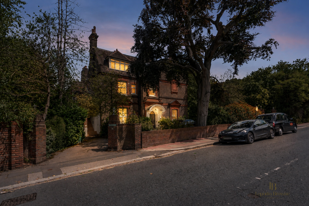 Property photo 1 of 18