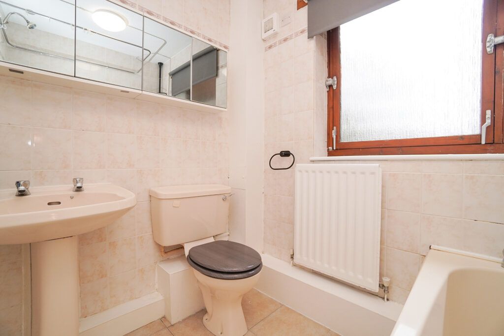 Additional image 11 of 2 bed flat for saleFairways View, Hardgate G81