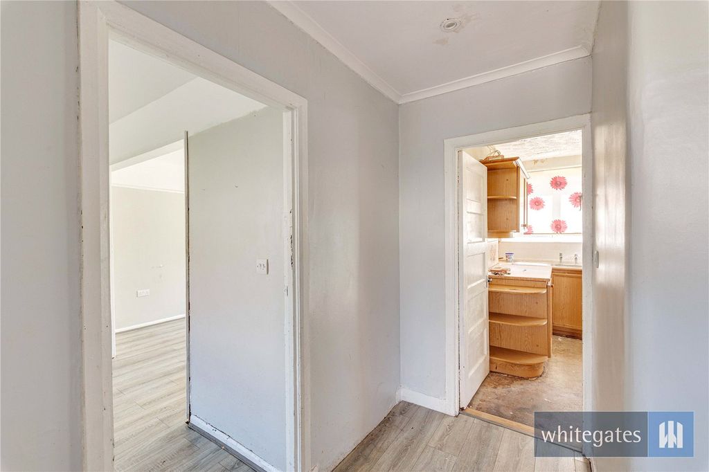 Property photo 3 of 23 Picture No. 03