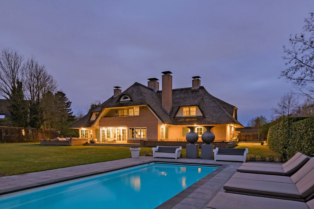 Property photo 3 of 80