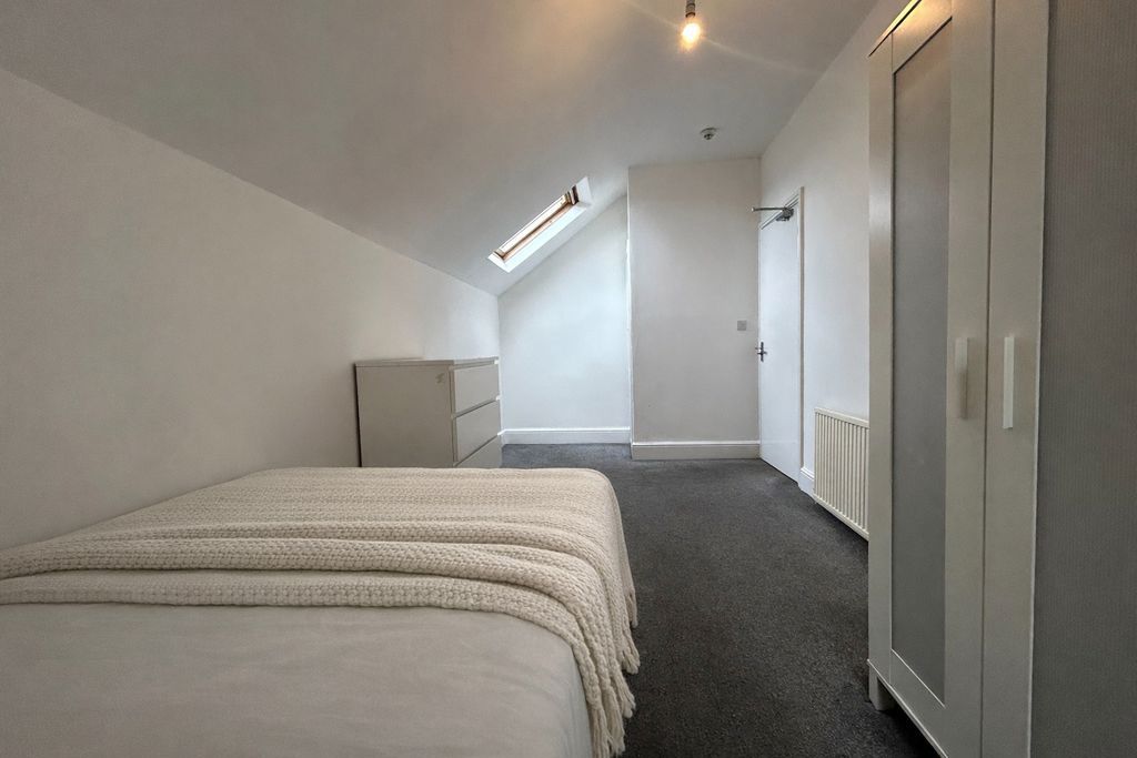 Property photo 2 of 11 Photo 11