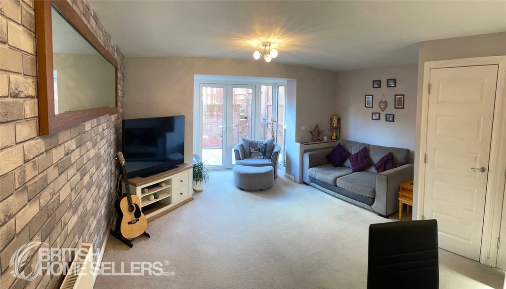 Property photo 3 of 13 Picture No. 10