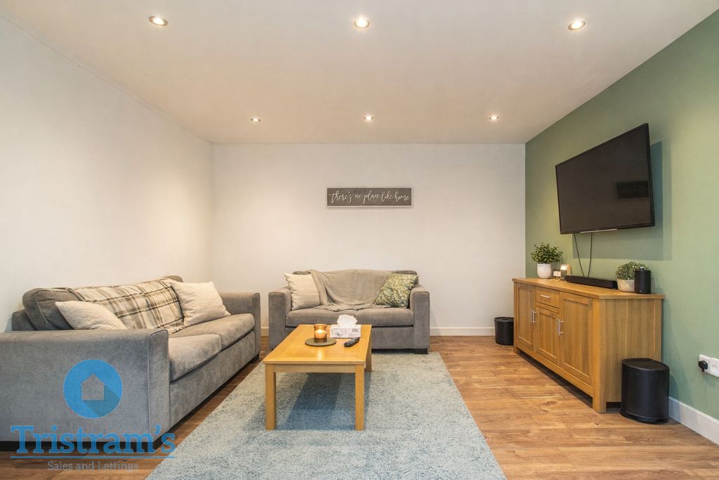 Property photo 3 of 22