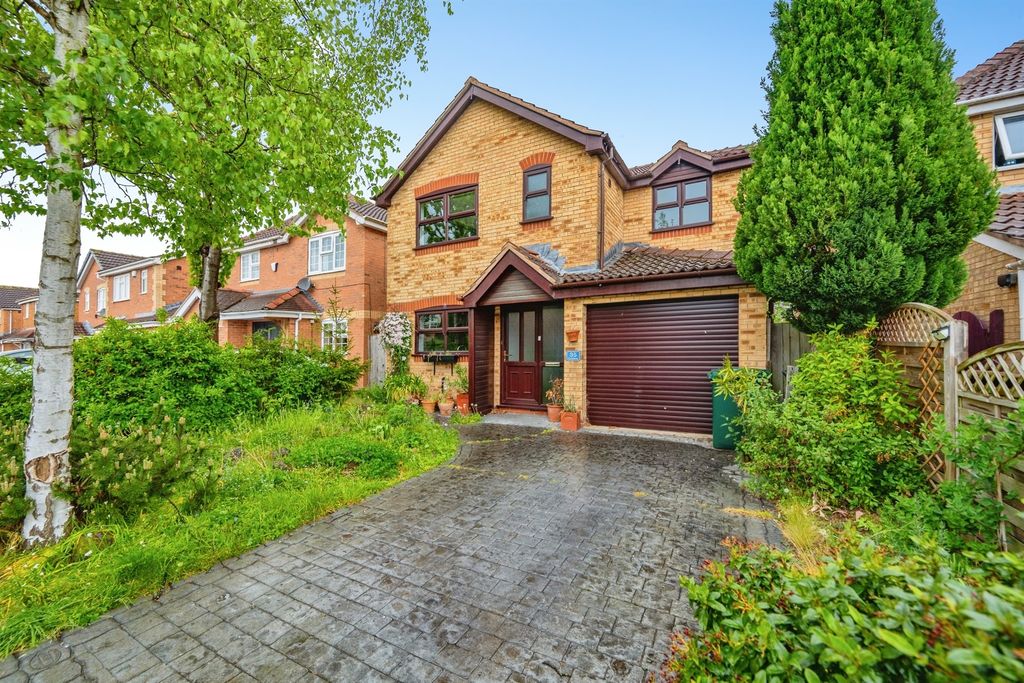 Property photo 1 of 19 Outside