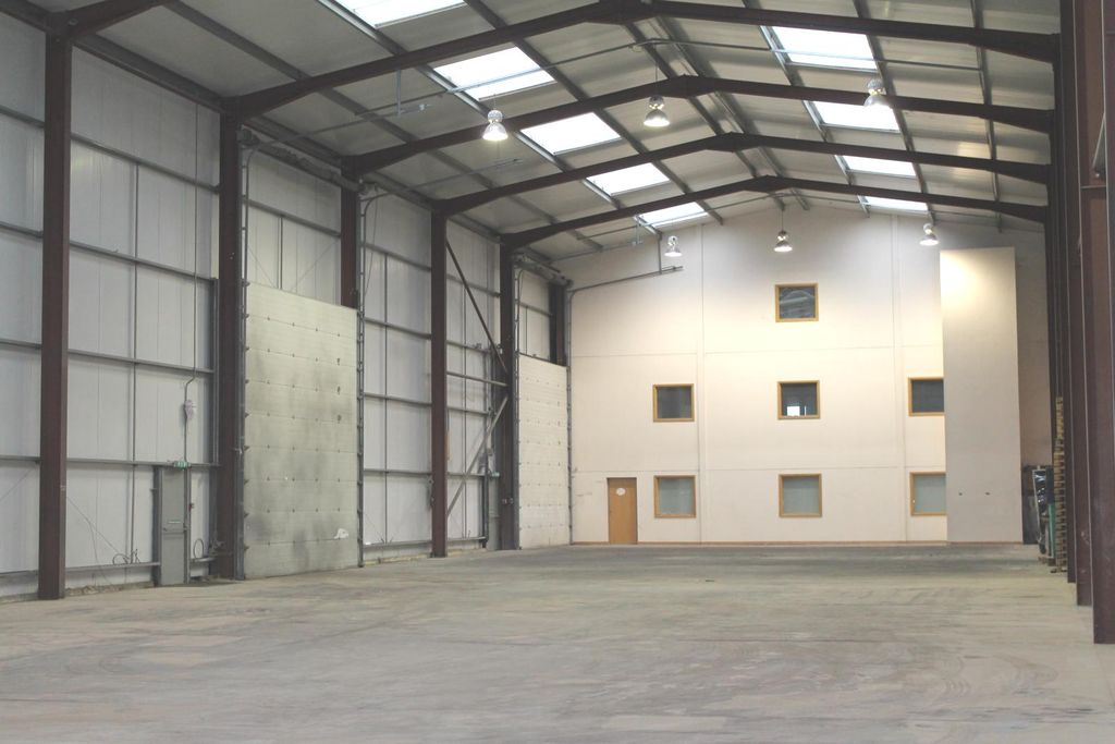 Property photo 2 of 6 Gallery