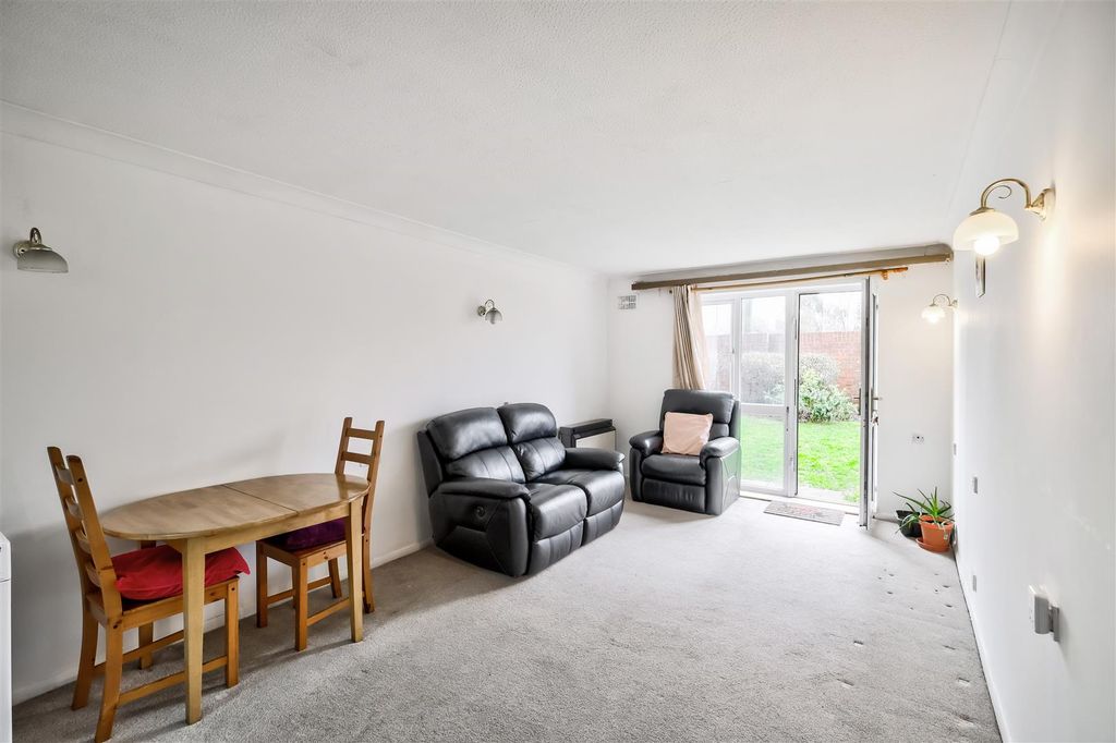 Property photo 3 of 15