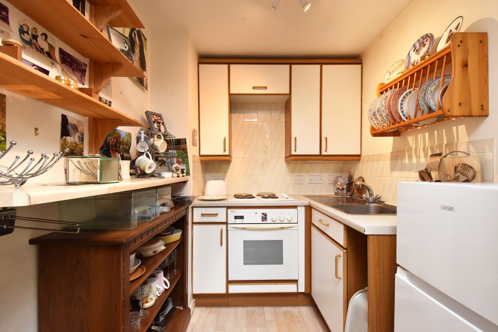 Property photo 3 of 11
