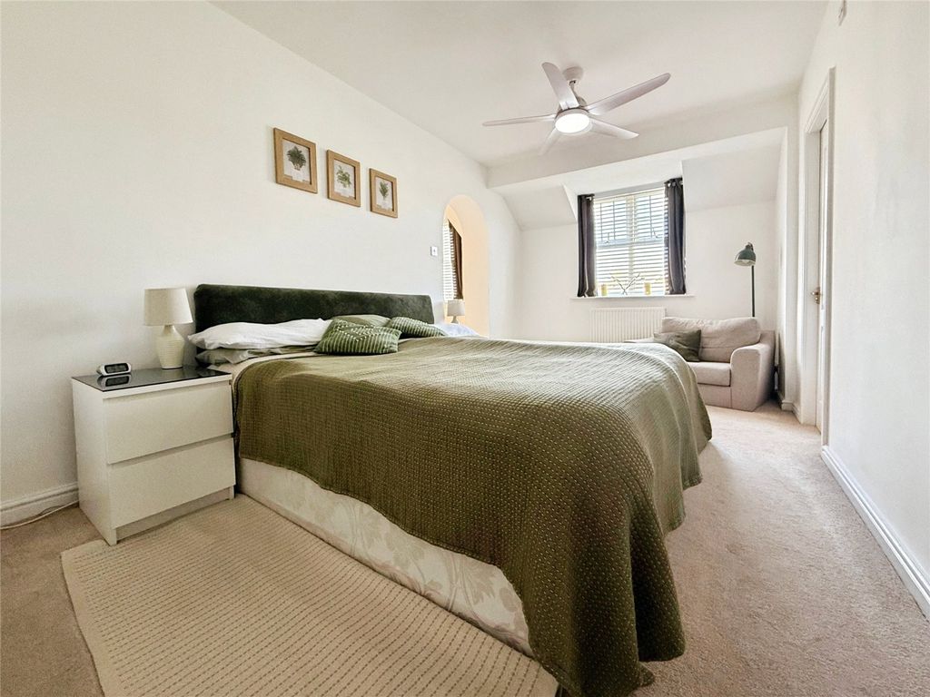 Property photo 1 of 18 Picture No. 06