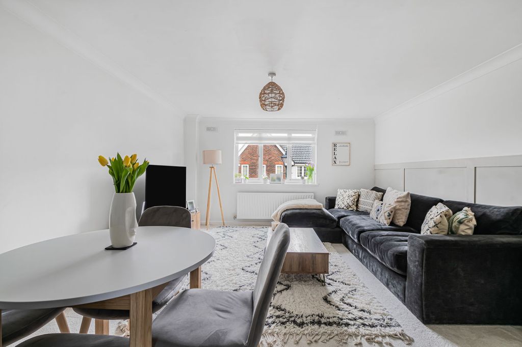 Property photo 1 of 26