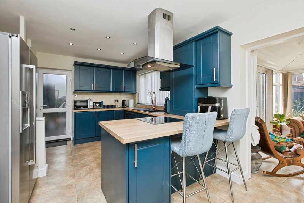 Property photo 3 of 17 Pbox-Img.Jpg