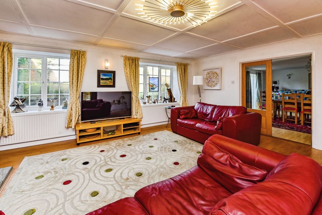 Property photo 2 of 26 Pbox-Img.Jpg