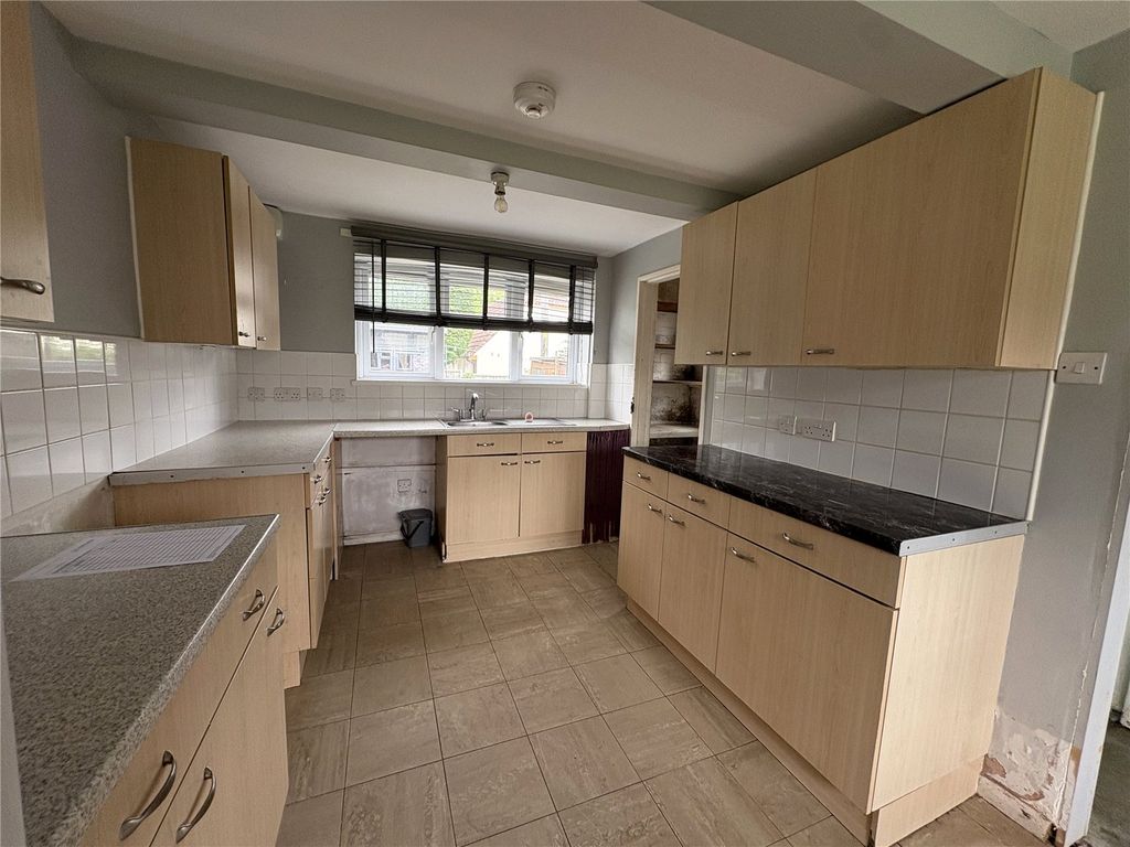 Property photo 3 of 19 Picture No. 18